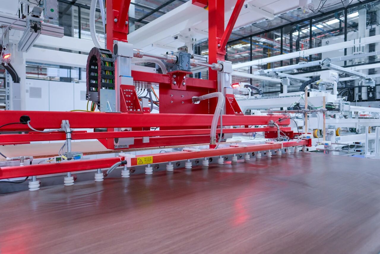 1820553bc6db8f613348ba7692d3f383